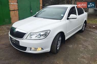 Ліфтбек Skoda Octavia 2011 в Ромнах