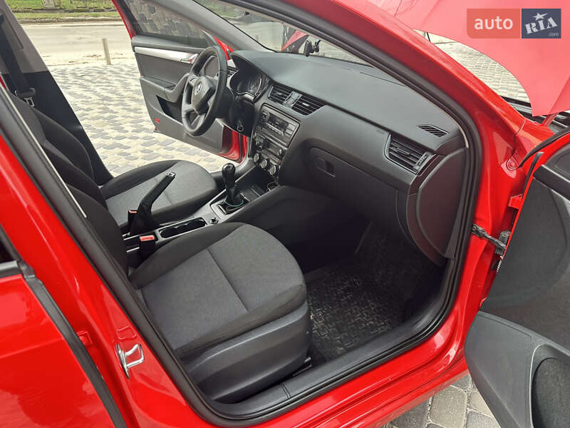 Лифтбек Skoda Octavia 2015 в Тернополе