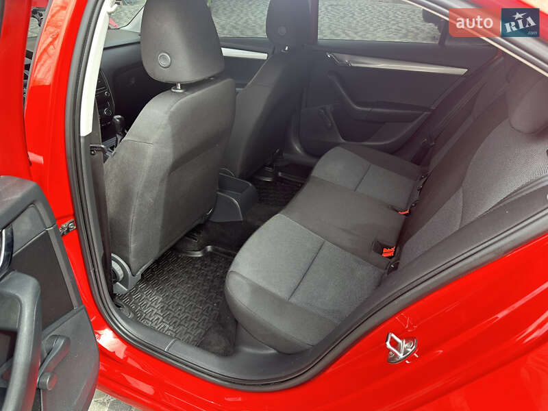 Лифтбек Skoda Octavia 2015 в Тернополе