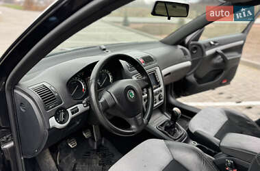 Лифтбек Skoda Octavia 2006 в Черновцах