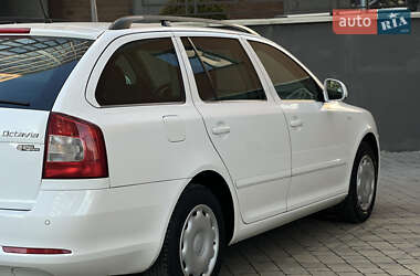 Универсал Skoda Octavia 2012 в 