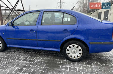 Лифтбек Skoda Octavia 2009 в 