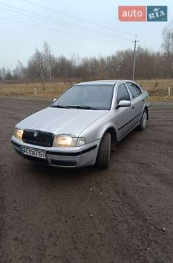 Ліфтбек Skoda Octavia 1998 в Голобах