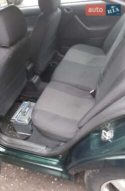 Ліфтбек Skoda Octavia 2003 в 