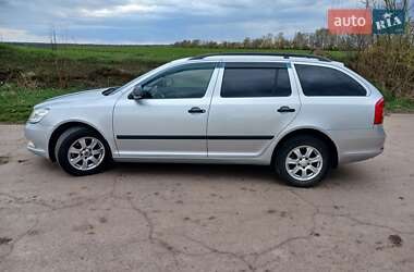 Універсал Skoda Octavia 2010 в Рокитному