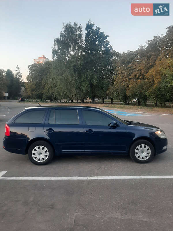 Универсал Skoda Octavia 2012 в Киеве фото 5 Универсал Skoda Octavia 2012 в Киеве