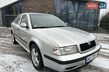 Ліфтбек Skoda Octavia 2000 в Вінниці