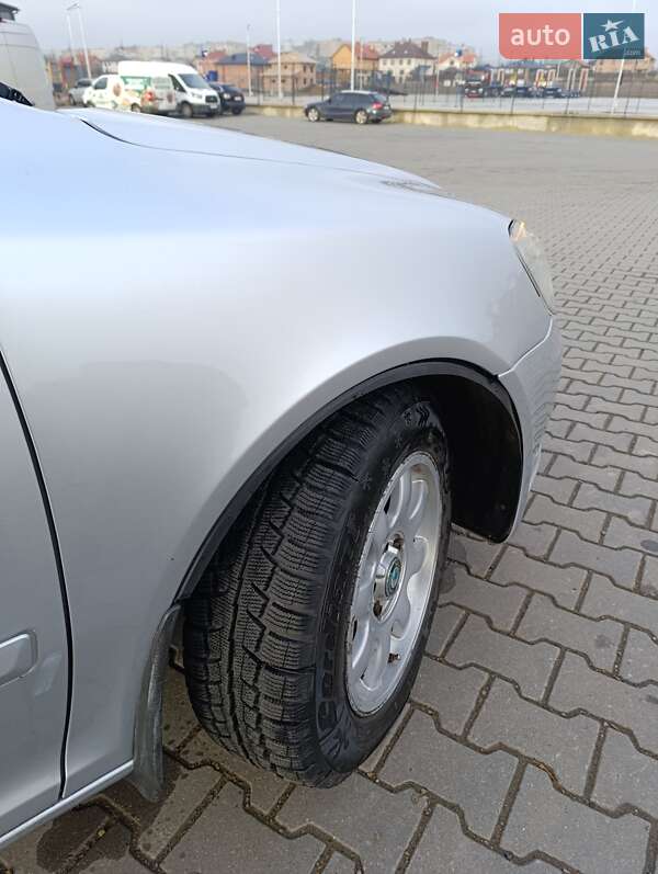 Лифтбек Skoda Octavia 2012 в Черновцах