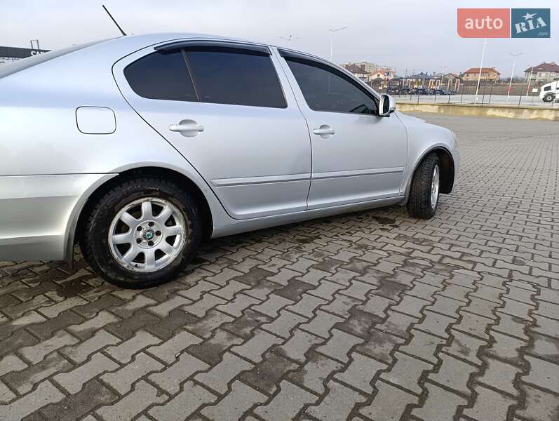 Лифтбек Skoda Octavia 2012 в Черновцах