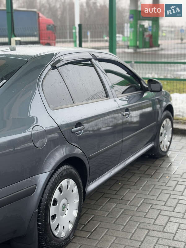 Лифтбек Skoda Octavia 2009 в Виннице