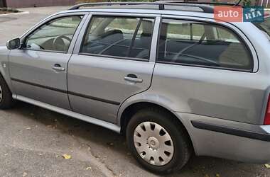 Универсал Skoda Octavia 2004 в 