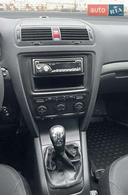 Лифтбек Skoda Octavia 2006 в 