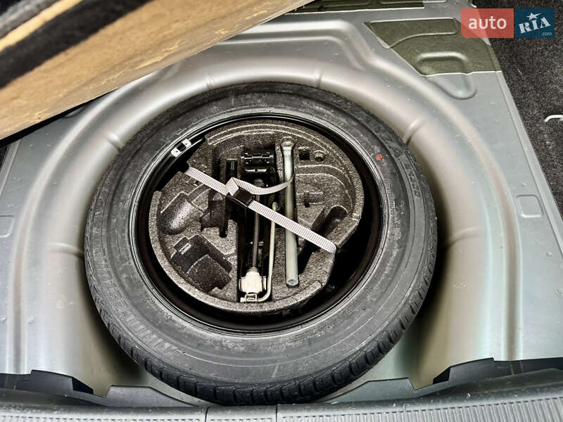 Универсал Skoda Octavia 2011 в Ужгороде