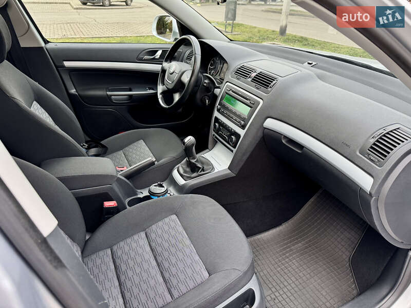 Универсал Skoda Octavia 2011 в Ужгороде