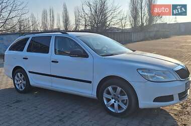 Універсал Skoda Octavia 2013 в Ужгороді