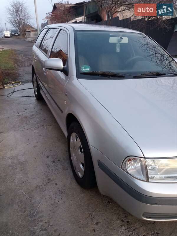 Универсал Skoda Octavia 2003 в Хмельницком