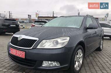 Універсал Skoda Octavia 2010 в Чернівцях