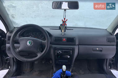 Лифтбек Skoda Octavia 2003 в Киеве