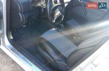 Лифтбек Skoda Octavia 2002 в 