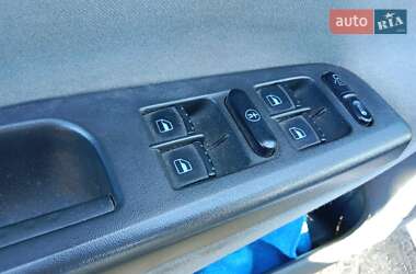 Лифтбек Skoda Octavia 2002 в 