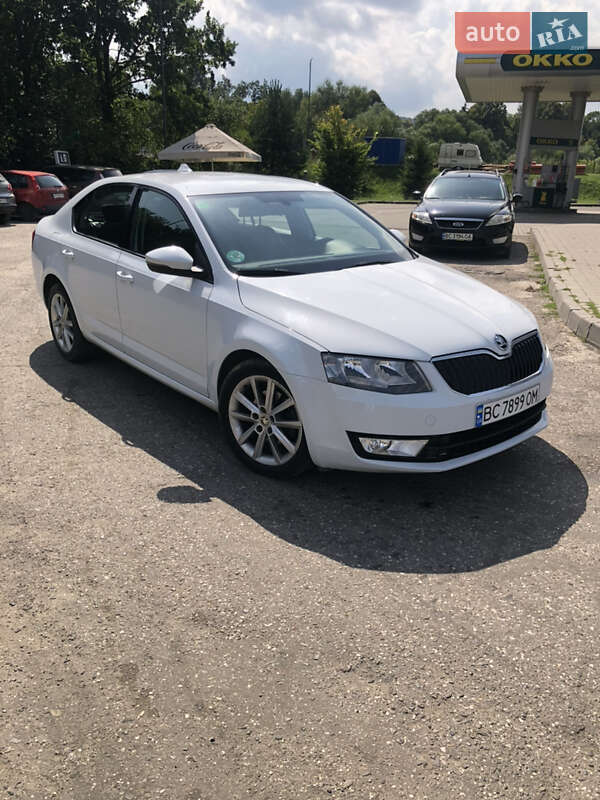 Ліфтбек Skoda Octavia 2016 в Хирові