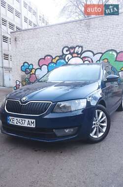 Універсал Skoda Octavia 2014 в Дніпрі