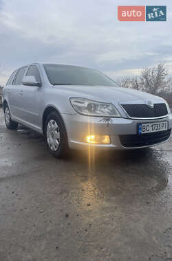 Універсал Skoda Octavia 2012 в Здолбуніві