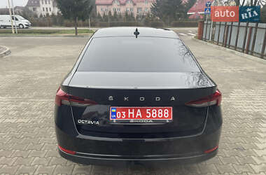 Лифтбек Skoda Octavia 2020 в Ужгороде