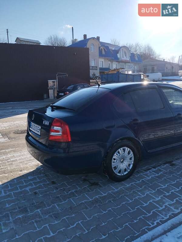 Лифтбек Skoda Octavia 2011 в Городке