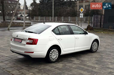 Лифтбек Skoda Octavia 2015 в Тячеве