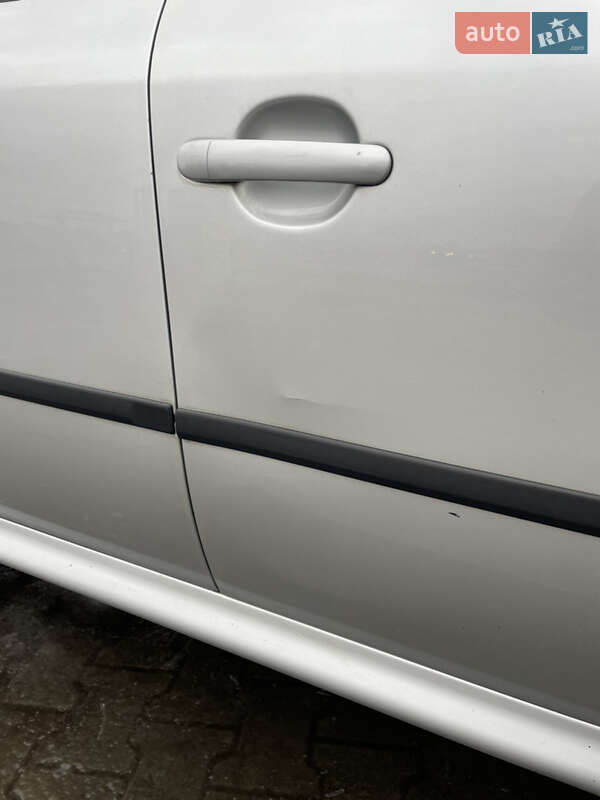 Лифтбек Skoda Octavia 2003 в Луцке