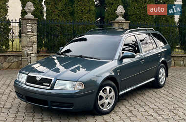 Універсал Skoda Octavia 2004 в Надвірній