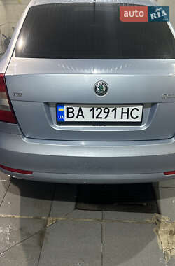 Лифтбек Skoda Octavia 2009 в Кропивницком