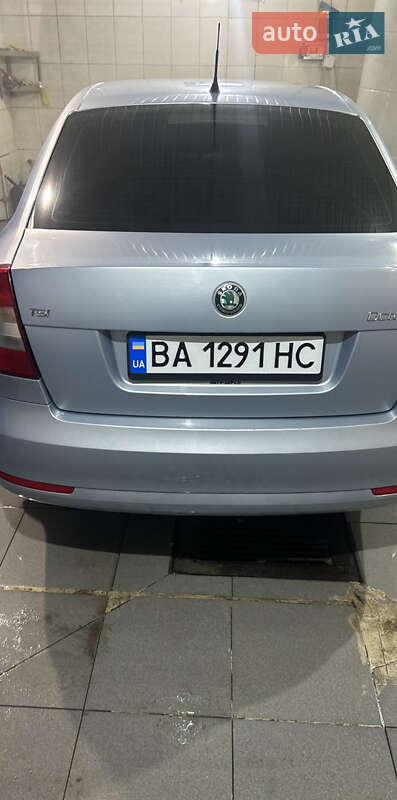 Лифтбек Skoda Octavia 2009 в Кропивницком