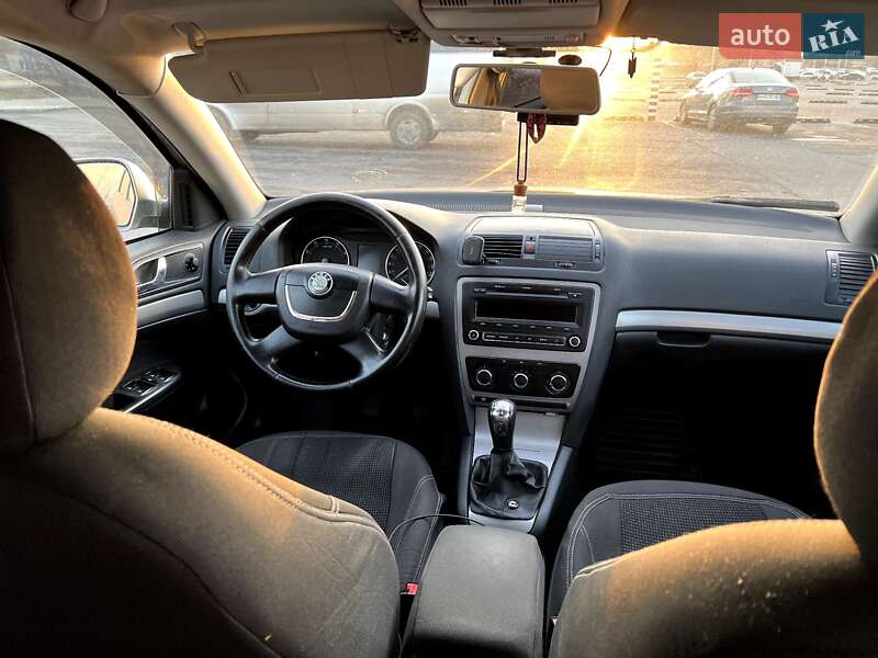 Універсал Skoda Octavia 2012 в Дніпрі
