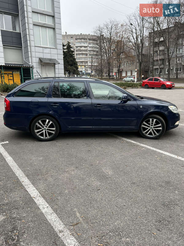 Универсал Skoda Octavia 2012 в Каменском