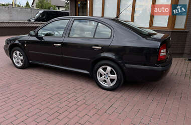 Ліфтбек Skoda Octavia 2004 в Рівному