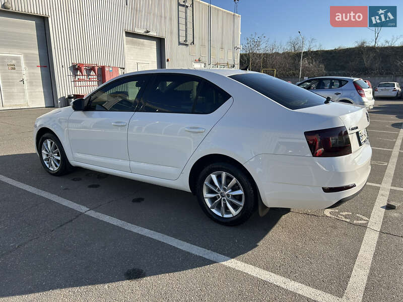 Лифтбек Skoda Octavia 2013 в Одессе