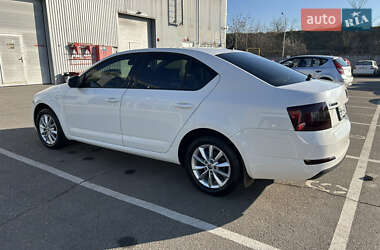 Лифтбек Skoda Octavia 2013 в 