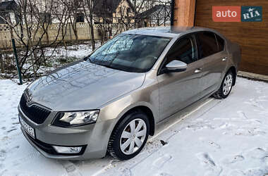 Ліфтбек Skoda Octavia 2015 в Чернівцях