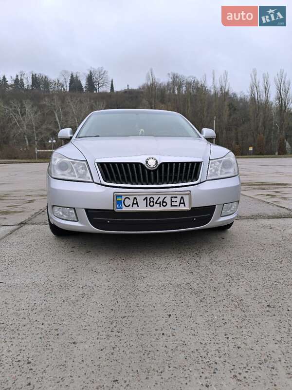 Лифтбек Skoda Octavia 2010 в 