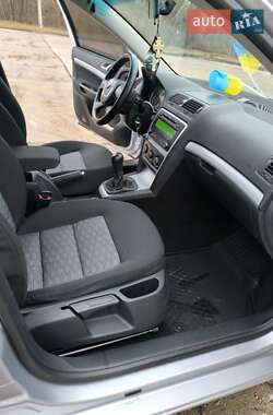 Лифтбек Skoda Octavia 2010 в 