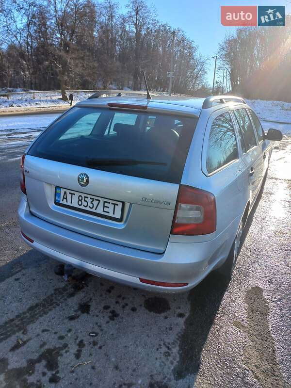 Универсал Skoda Octavia 2011 в Галиче