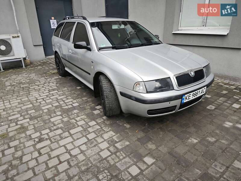 Універсал Skoda Octavia 2002 в Дніпрі