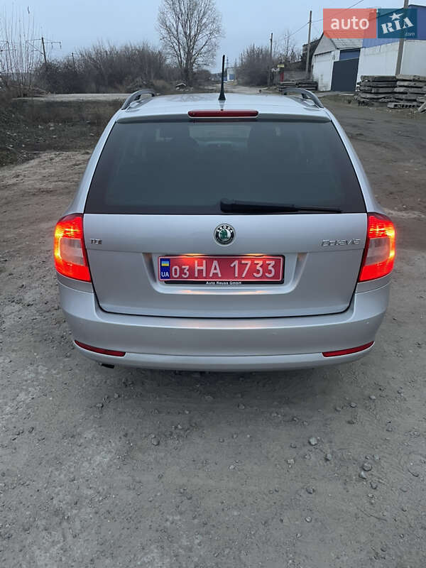 Універсал Skoda Octavia 2010 в Вознесенську