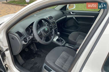 Универсал Skoda Octavia 2012 в 