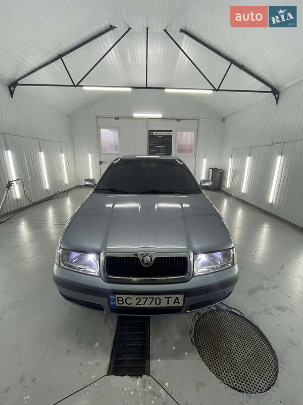 Лифтбек Skoda Octavia 2002 в Буске