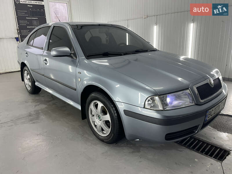 Лифтбек Skoda Octavia 2002 в Буске
