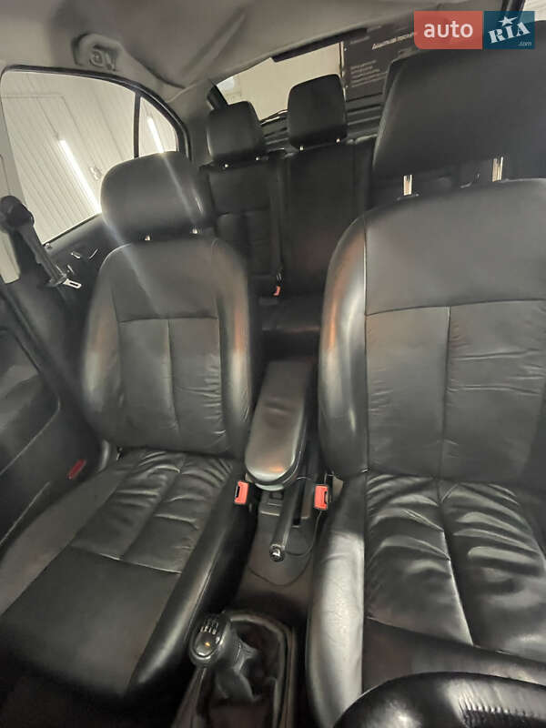 Лифтбек Skoda Octavia 2002 в Буске