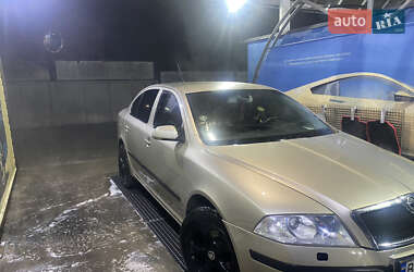 Лифтбек Skoda Octavia 2005 в Львове